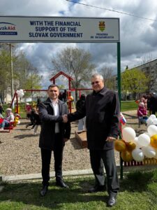 photo_5389115510810677986_y